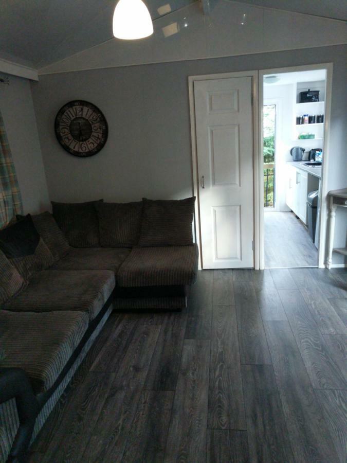 Tarrareoch Guest House Bathgate Exteriör bild